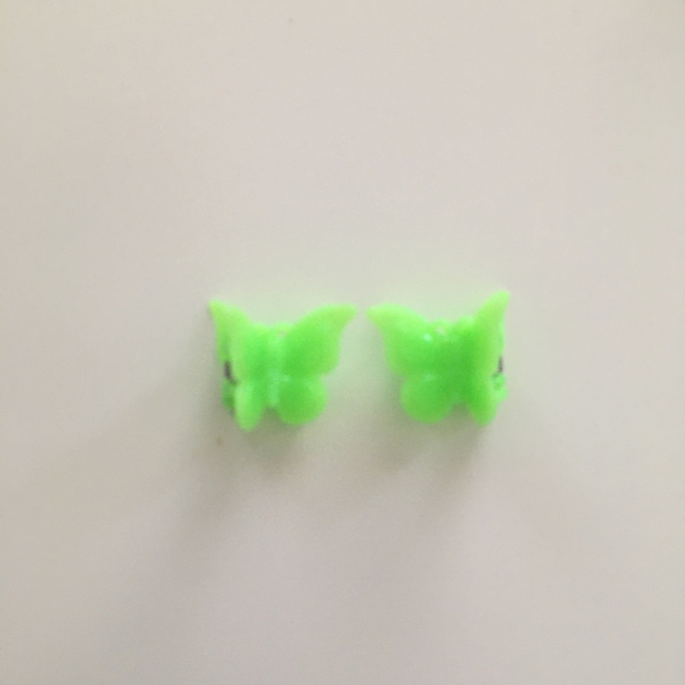 Butterfly hair clips